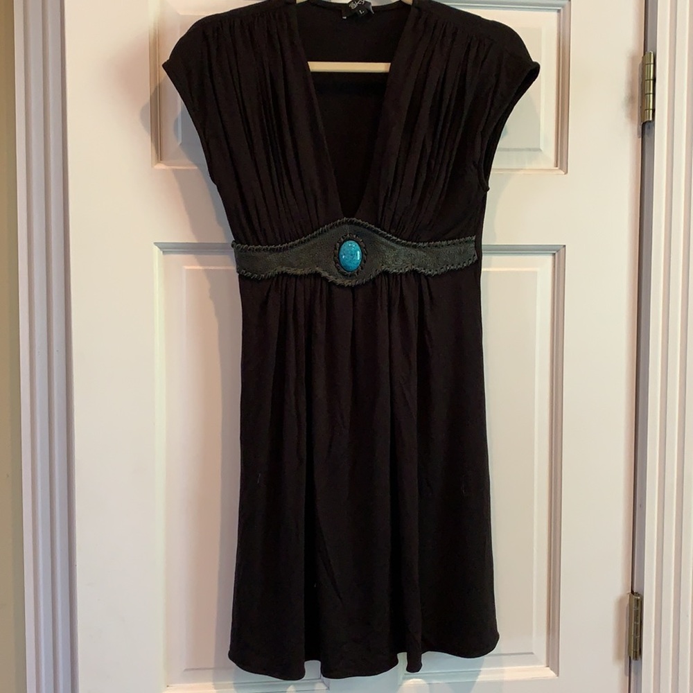 Sky black dress with gorgeous belt detailing. Lg - Picture 2 of 7